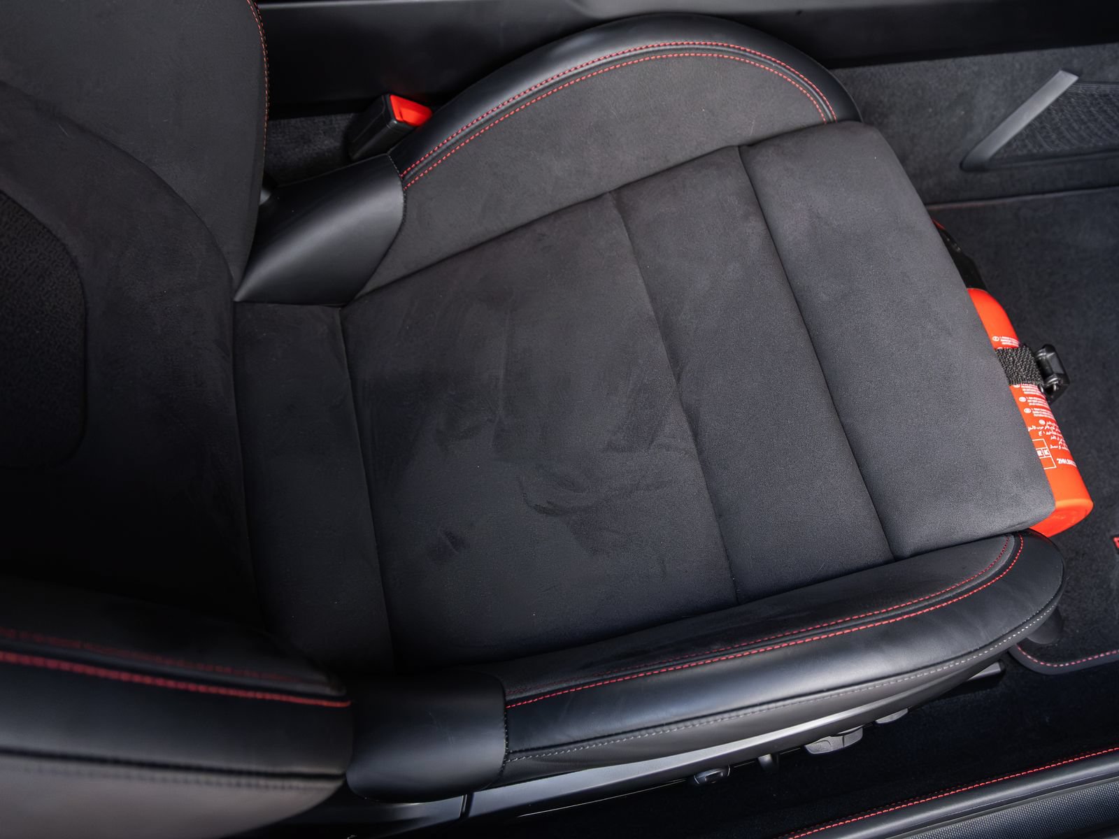 Certified 2026 Porsche 911 Carrera 4 GTS AWD/4WD image 45