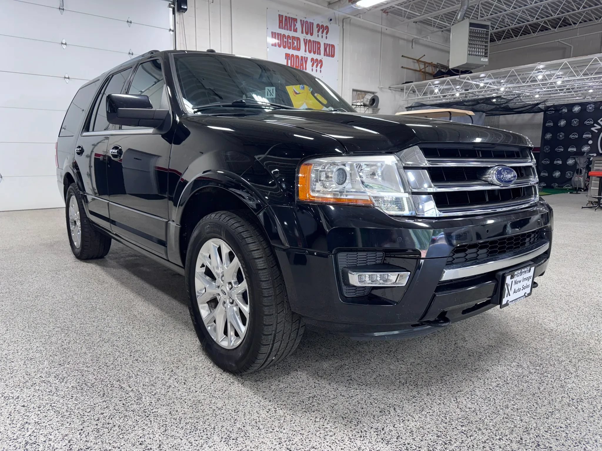 Used 2017 Ford Expedition Limited w/ Equipment Group 301A