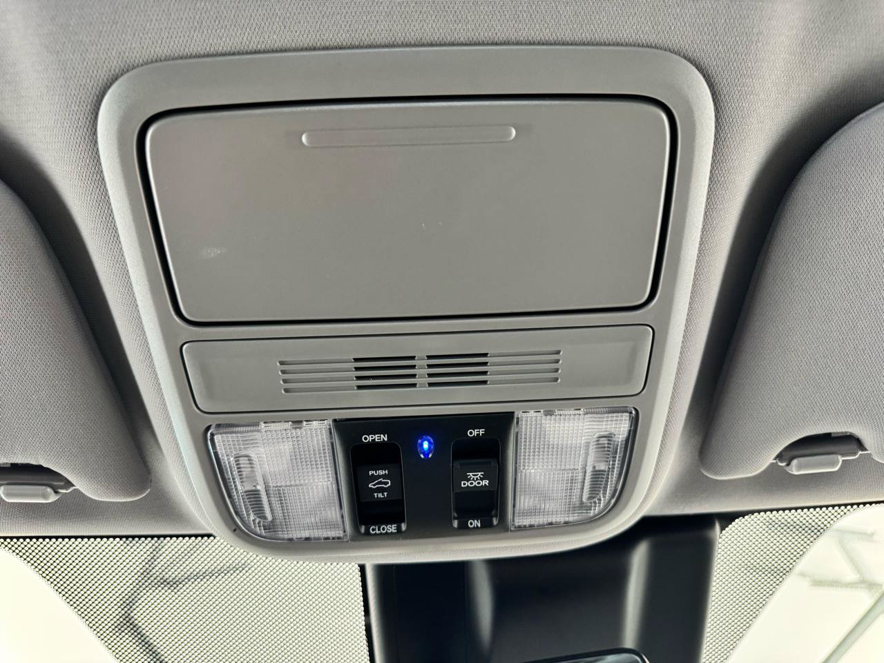 Used 2019 Honda Odyssey EX-L image 34