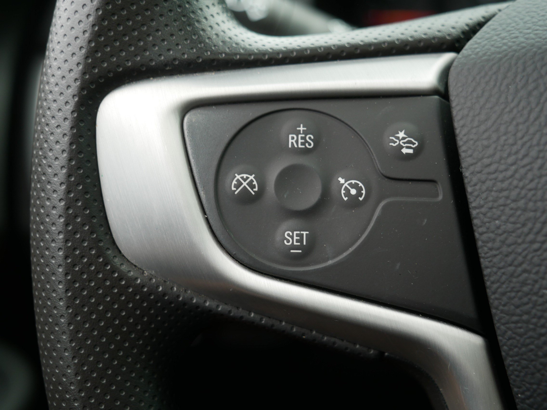 Used 2024 GMC Terrain SLE w/ Driver Convenience Package AWD/4WD image 28