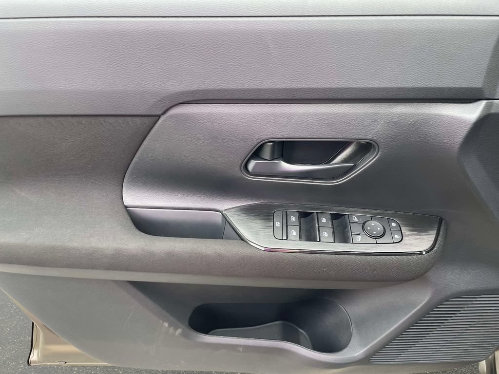 New 2027 Nissan Kicks S FWD image 18