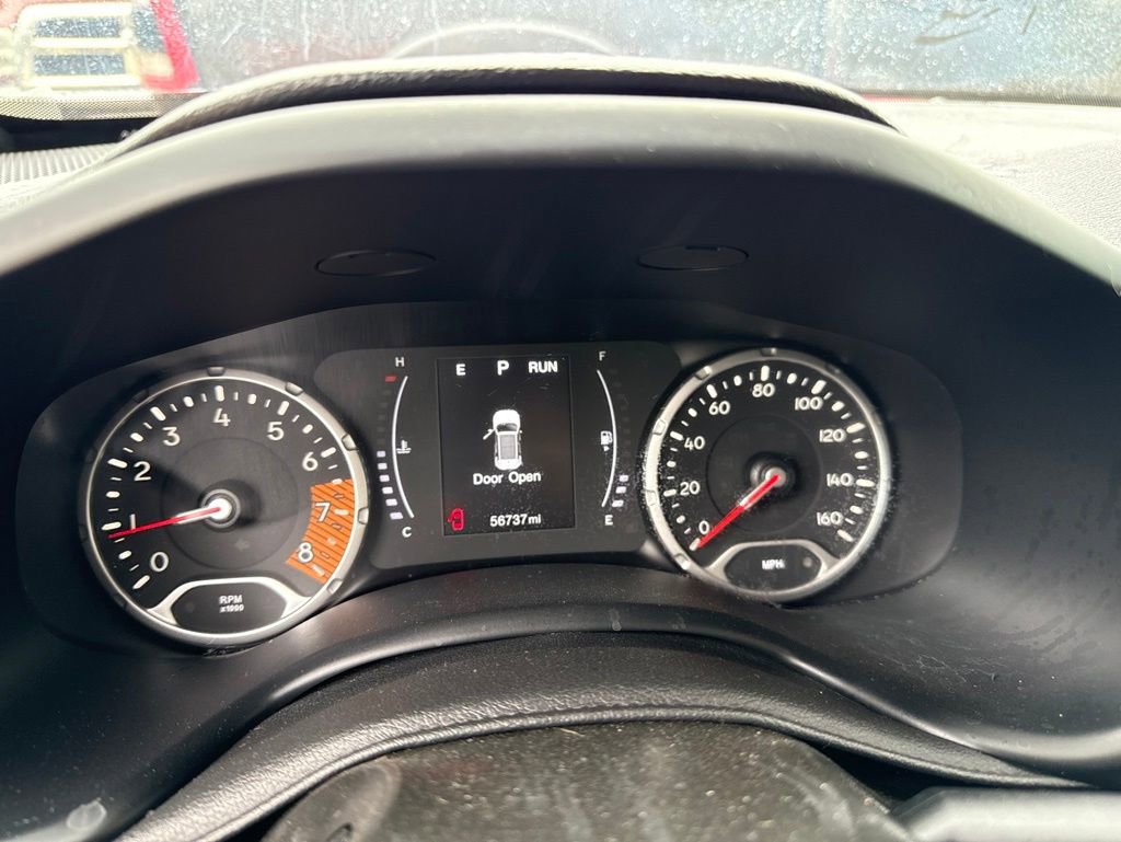Used 2020 Jeep Renegade Altitude FWD image 12