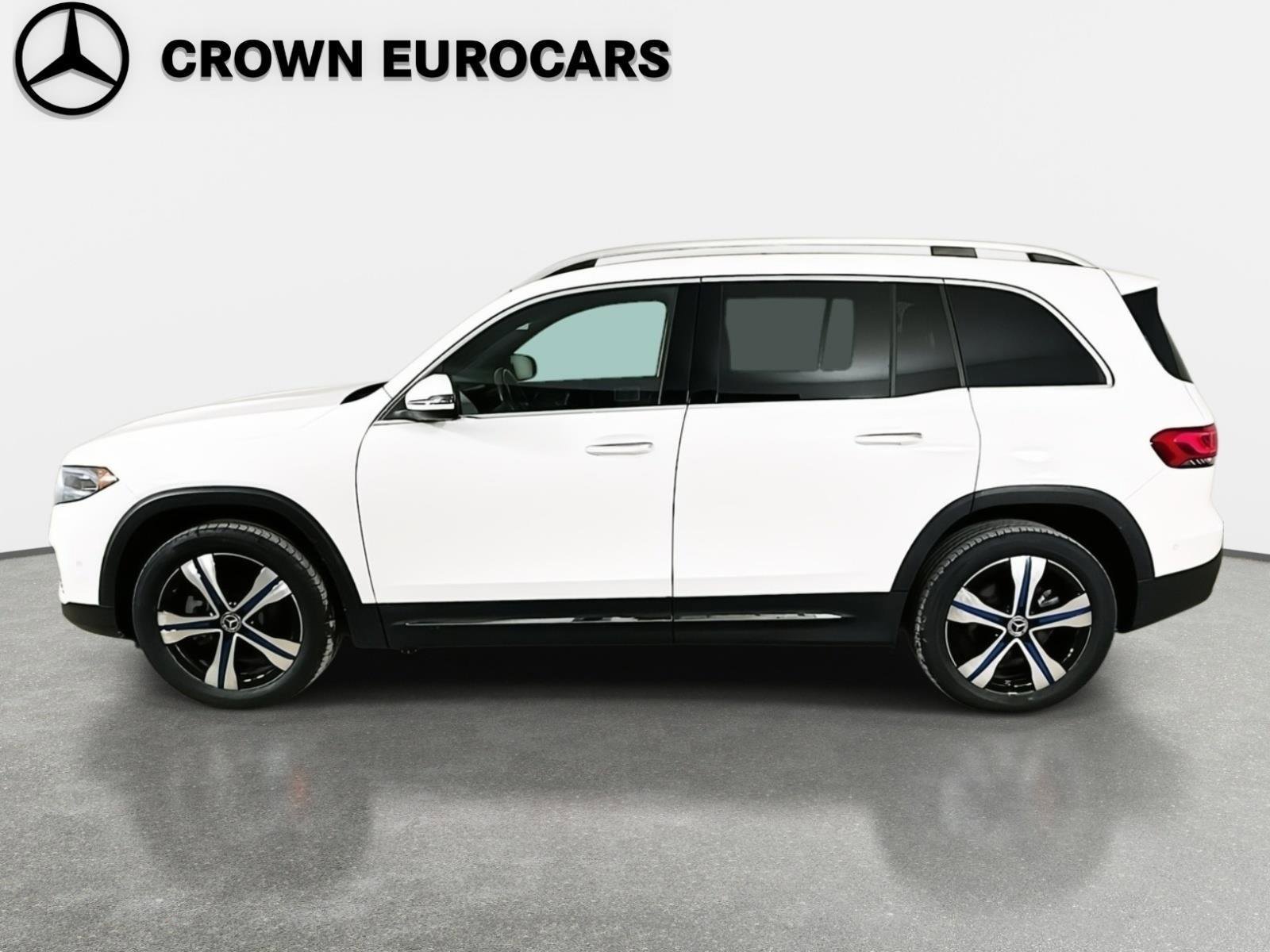 Certified 2023 Mercedes-Benz EQB 300 4MATIC w/ Driver Assistance Package image 8