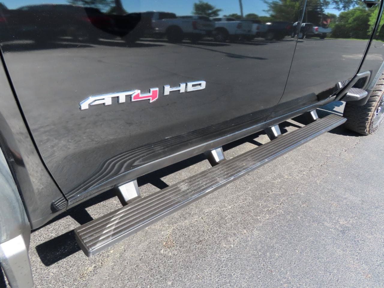 Used 2020 GMC Sierra 2500 AT4 w/ AT4 Premium Package AWD/4WD image 15