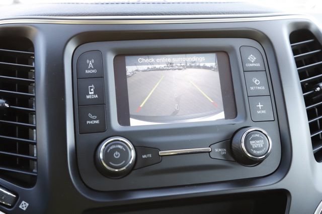 Used 2019 Jeep Cherokee Sport FWD image 24