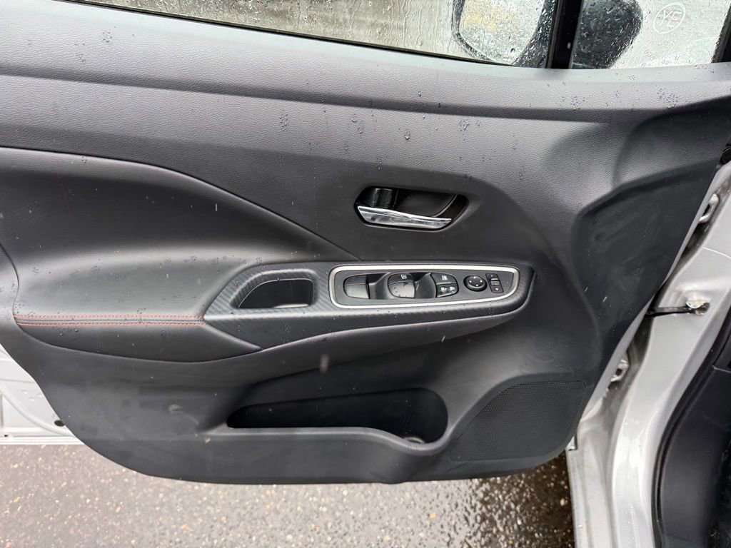 New 2025 Nissan Versa SR w/ Trunk Package FWD image 12
