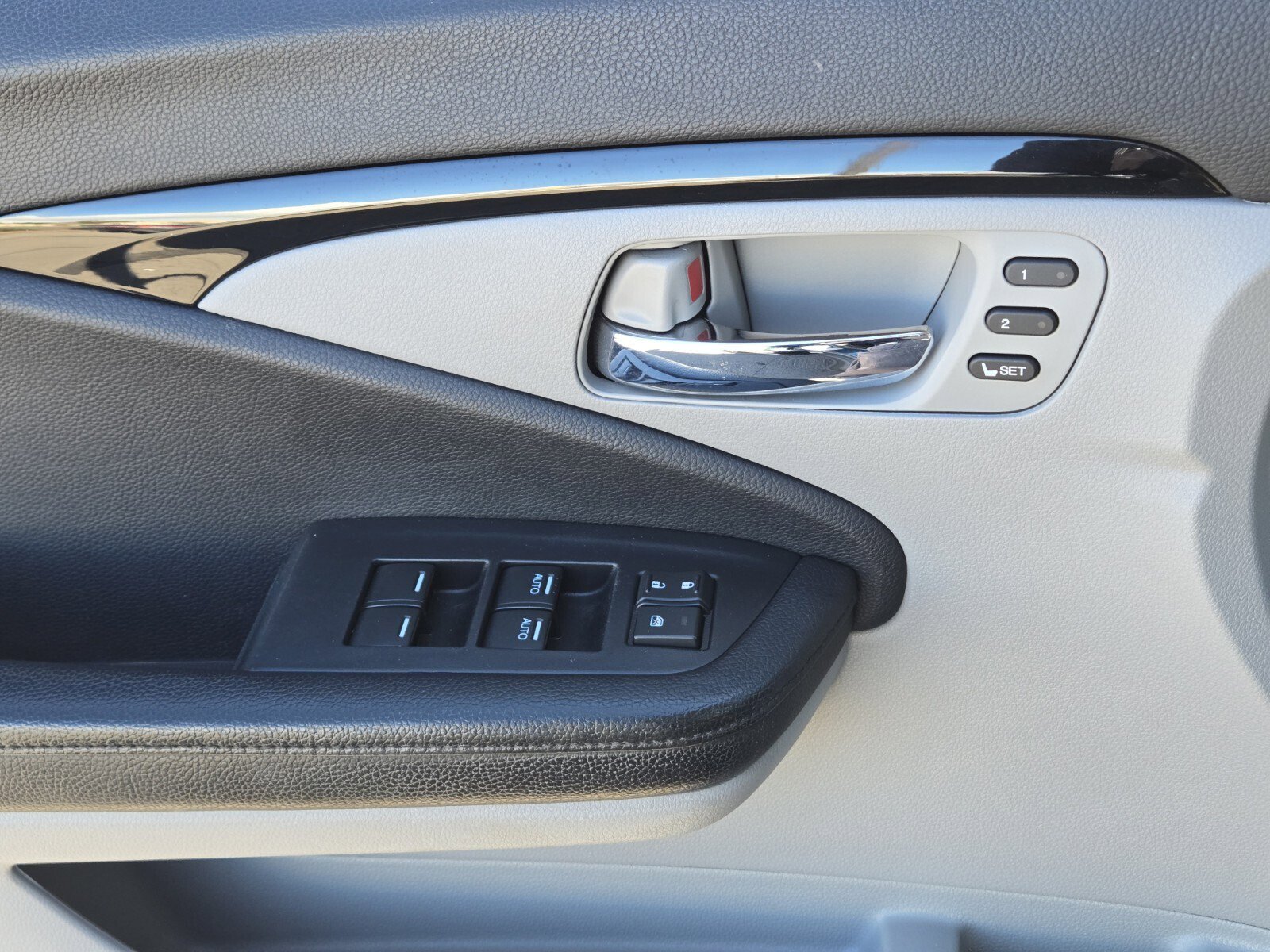 Used 2020 Honda Pilot Touring image 19