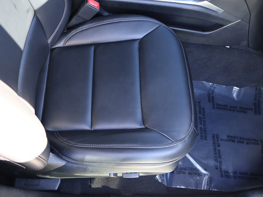 Used 2023 Ford Explorer XLT w/ Equipment Group 202A RWD image 30