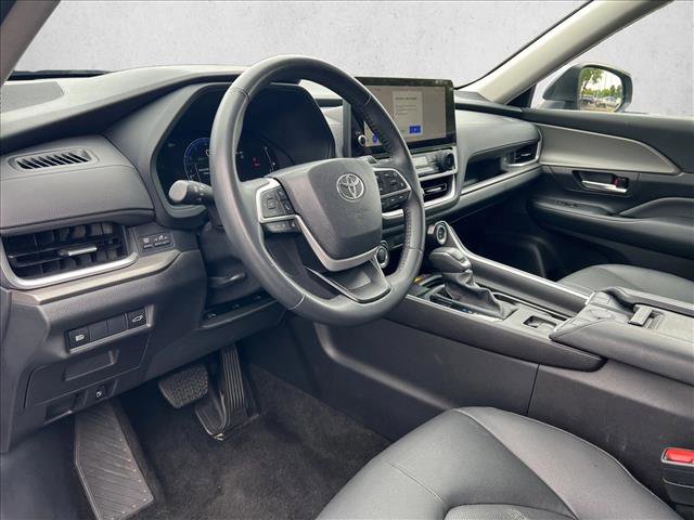 Certified 2025 Toyota Grand Highlander FWD image 9