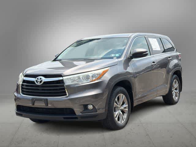 Used 2016 Toyota Highlander Plus AWD/4WD video 1