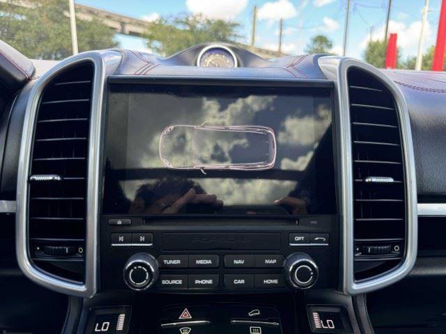 Used 2017 Porsche Cayenne GTS AWD/4WD image 27