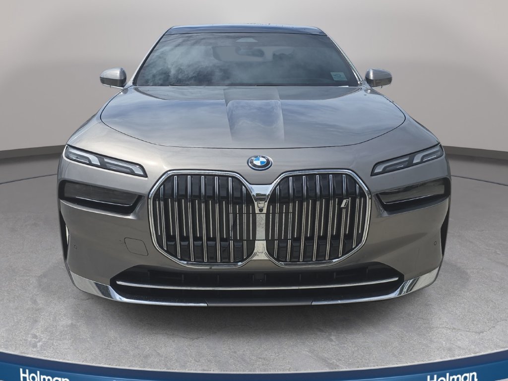 Certified 2024 BMW i7 eDrive50 w/ Premium Package RWD image 2