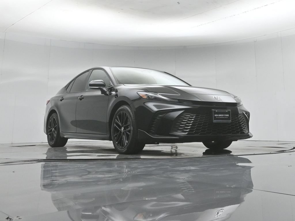Used 2026 Toyota Camry SE FWD image 47