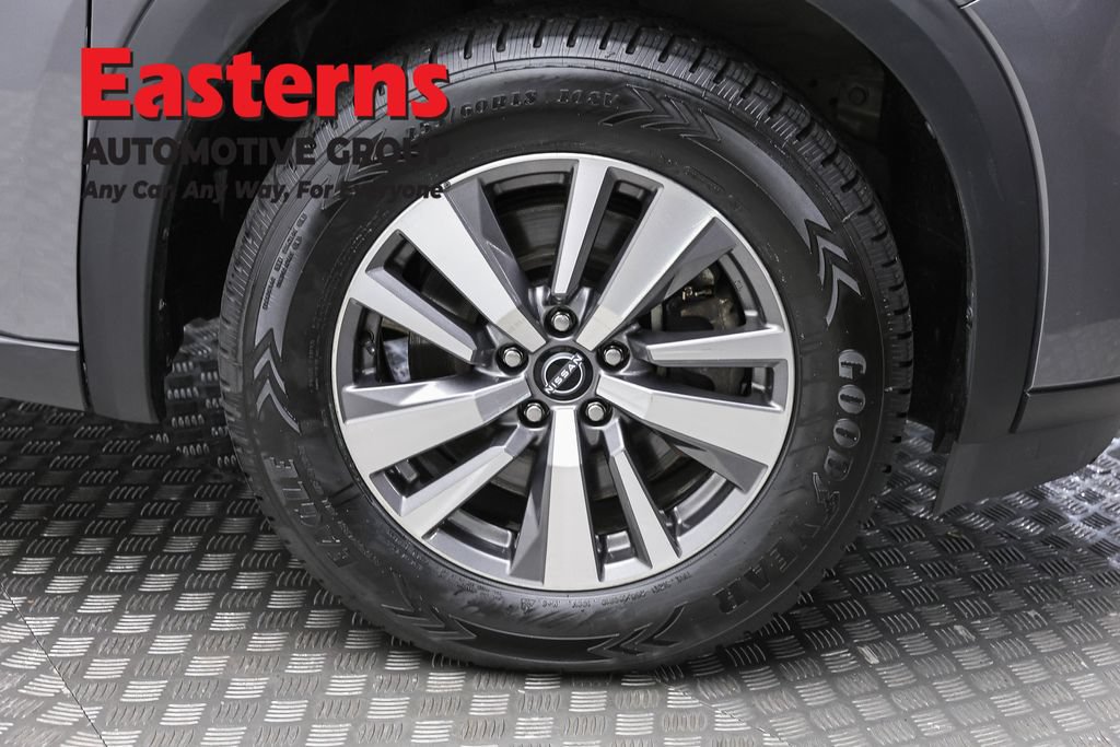 Used 2022 Nissan Pathfinder SL AWD/4WD image 32
