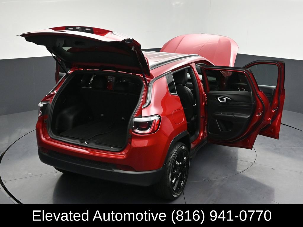 Used 2025 Jeep Compass Latitude w/ Altitude Special Edition AWD/4WD image 34