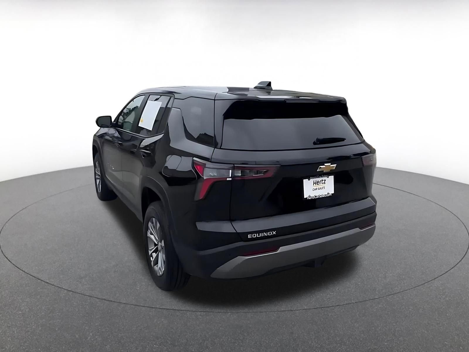 Used 2025 Chevrolet Equinox LT FWD image 11