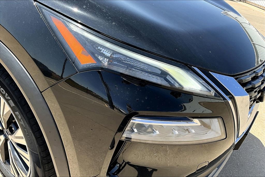 Used 2023 Nissan Rogue SV image 37