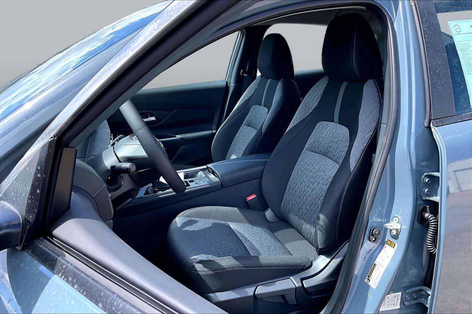New 2026 Nissan Sentra SV w/ SV Convenience Package FWD image 17