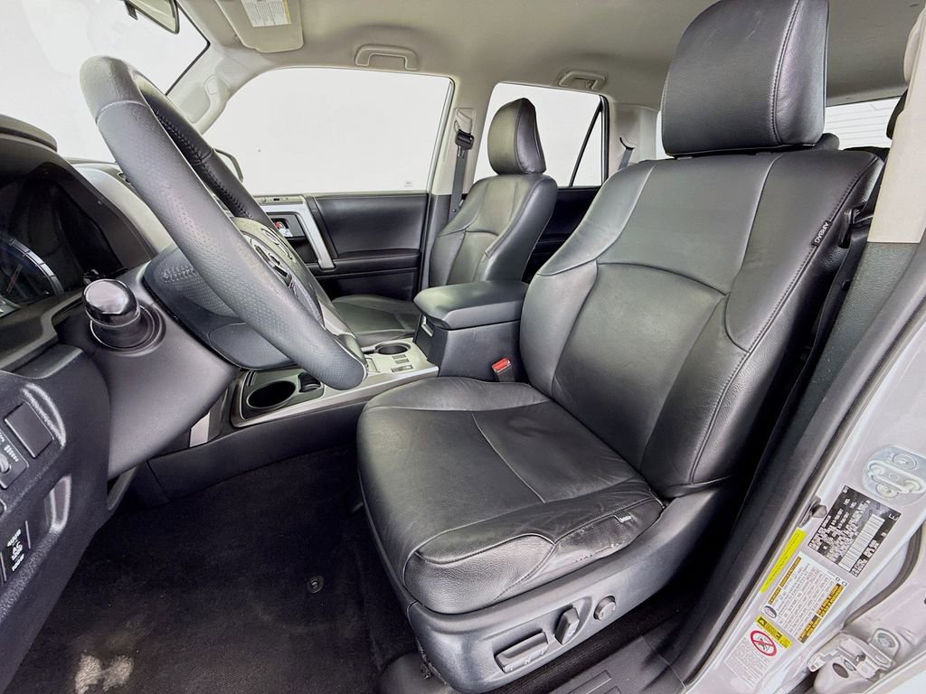 Used 2017 Toyota 4Runner SR5 image 5