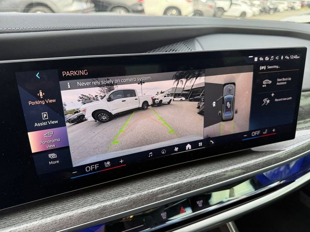 Used 2023 BMW 740i image 22