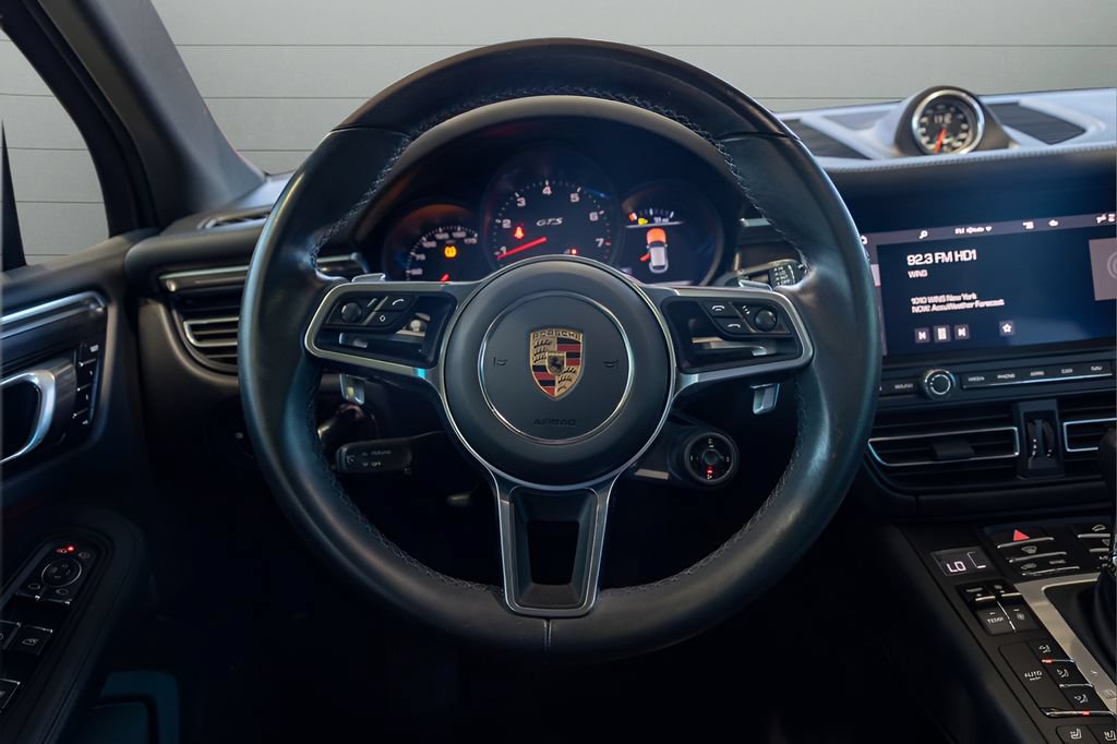 Used 2021 Porsche Macan GTS w/ Premium Package Plus (PF9) AWD/4WD image 33