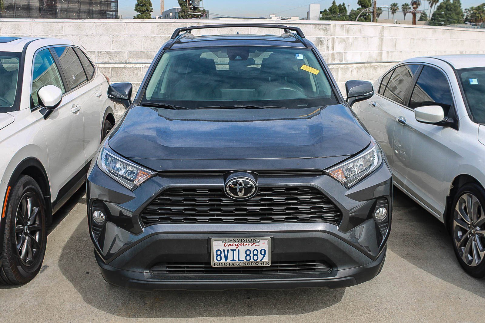 Used 2021 Toyota RAV4 XLE Premium image 2