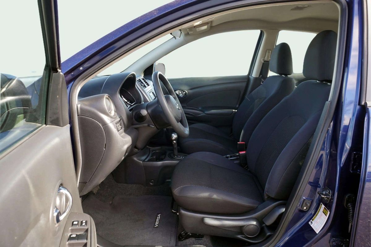 Used 2013 Nissan Versa SL w/ SL Tech Pkg image 16