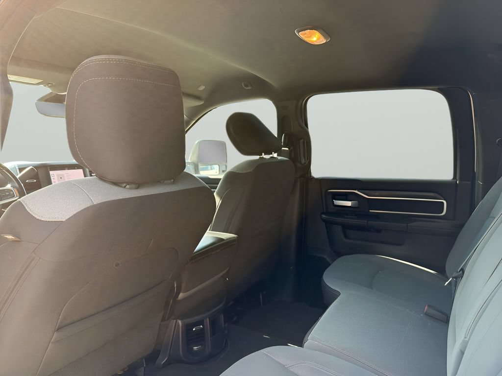 Used 2024 RAM 2500 Big Horn AWD/4WD image 38