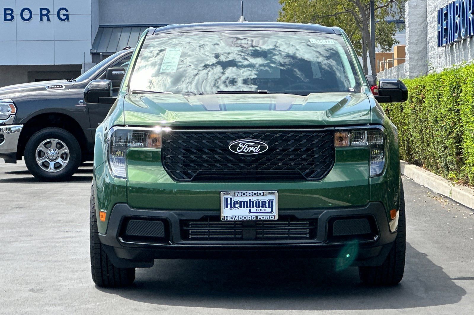 New 2025 Ford Maverick XLT w/ XLT Luxury Package image 9