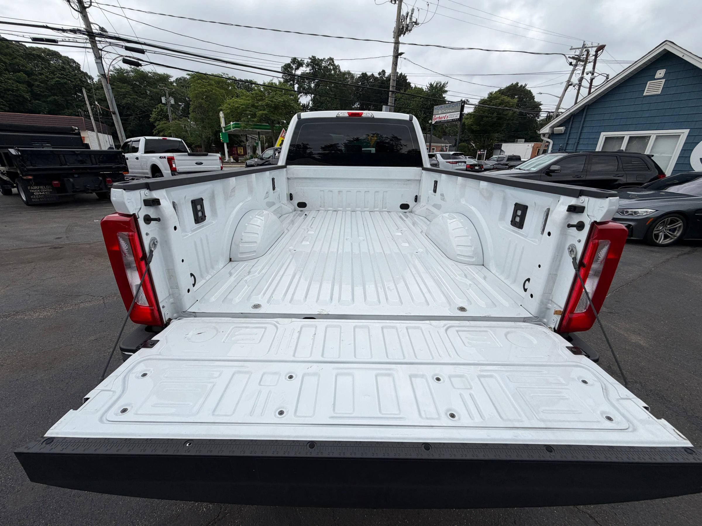 Used 2017 Ford F250 XL w/ Power Equipment Group AWD/4WD image 30