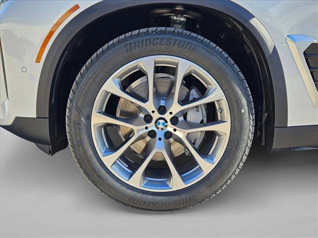 Used 2026 BMW X5 sDrive40i RWD image 9