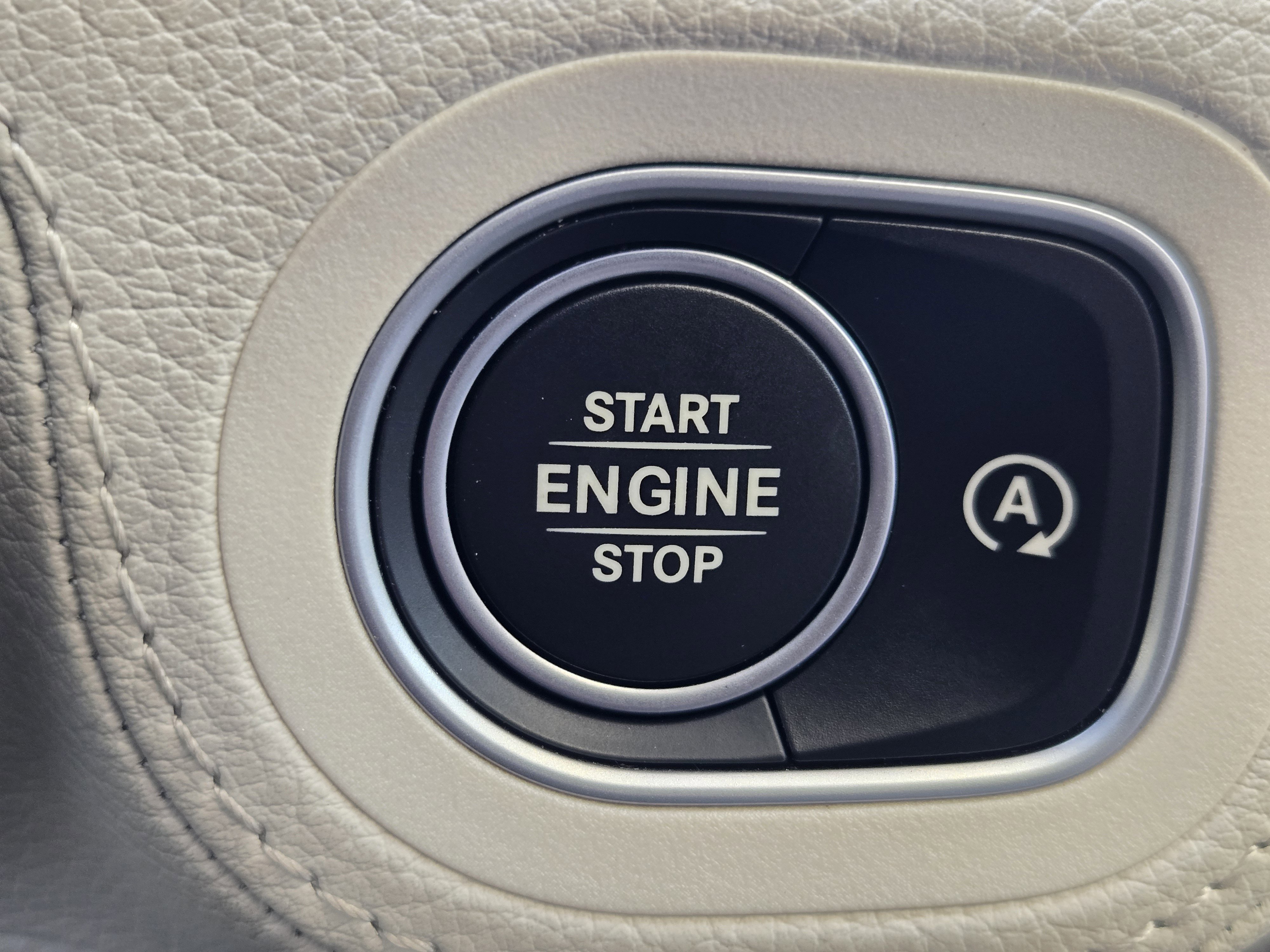 Used 2025 Mercedes-Benz GLS 450 4MATIC image 16