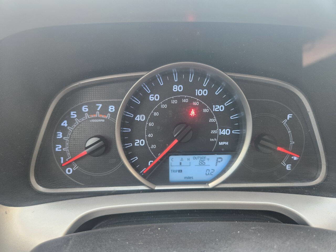 Used 2015 Toyota RAV4 LE FWD image 16