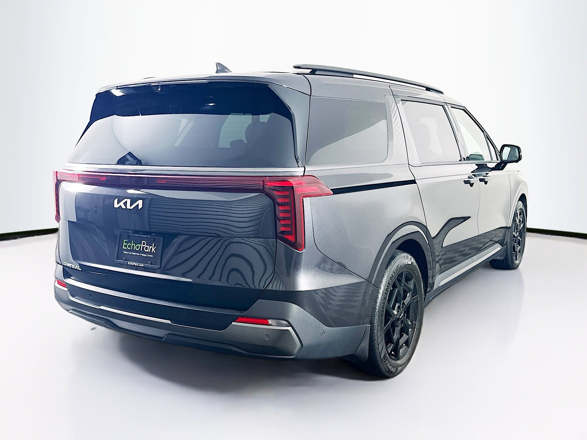 Used 2025 Kia Carnival SX Prestige image 9