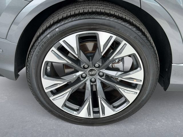 Used 2026 Audi Q8 Premium Plus AWD/4WD image 7