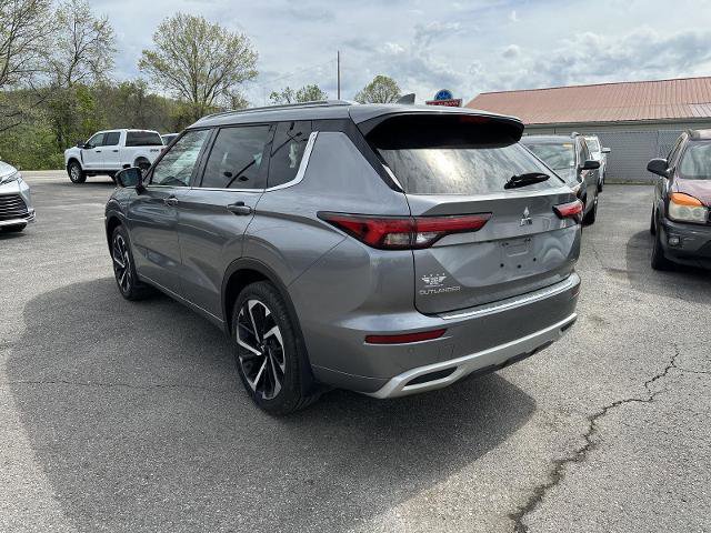 Used 2023 Mitsubishi Outlander SEL AWD/4WD image 4