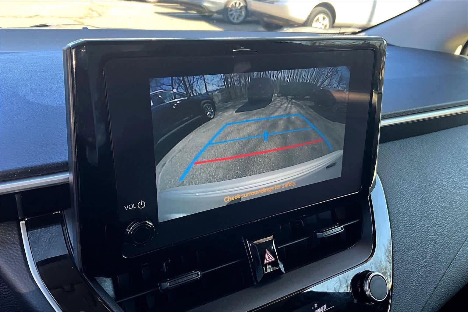 Used 2023 Toyota Corolla LE w/ Carpet Mat Package (TMS) image 27
