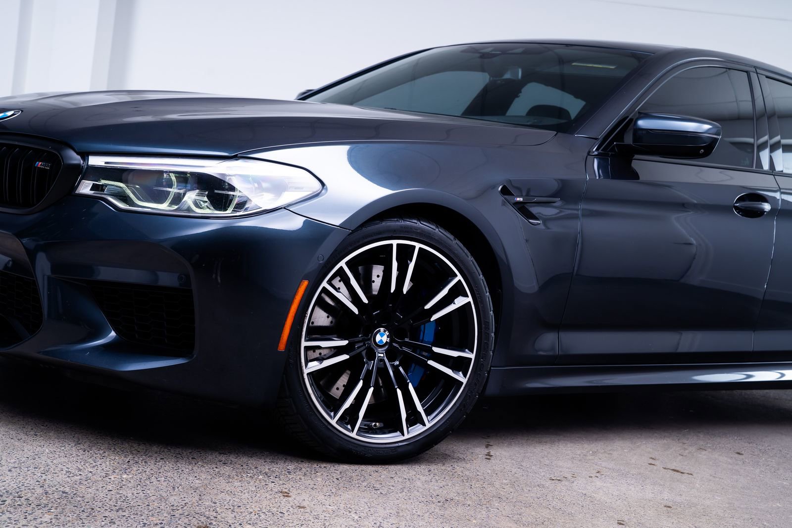 Used 2018 BMW M5 AWD/4WD image 4