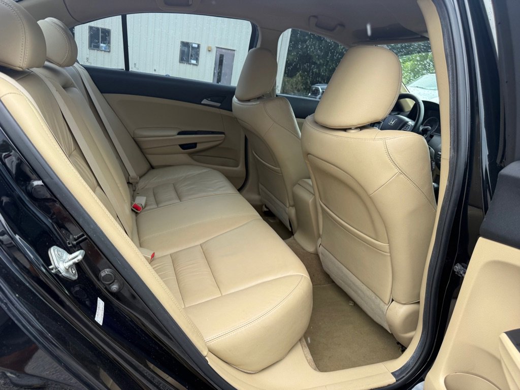 Used 2011 Honda Accord SE image 14