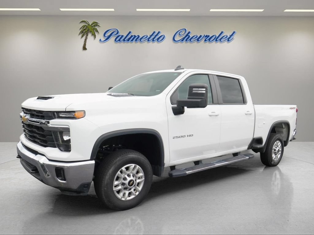 Used 2025 Chevrolet Silverado 2500 LT w/ Convenience Package AWD/4WD image 6