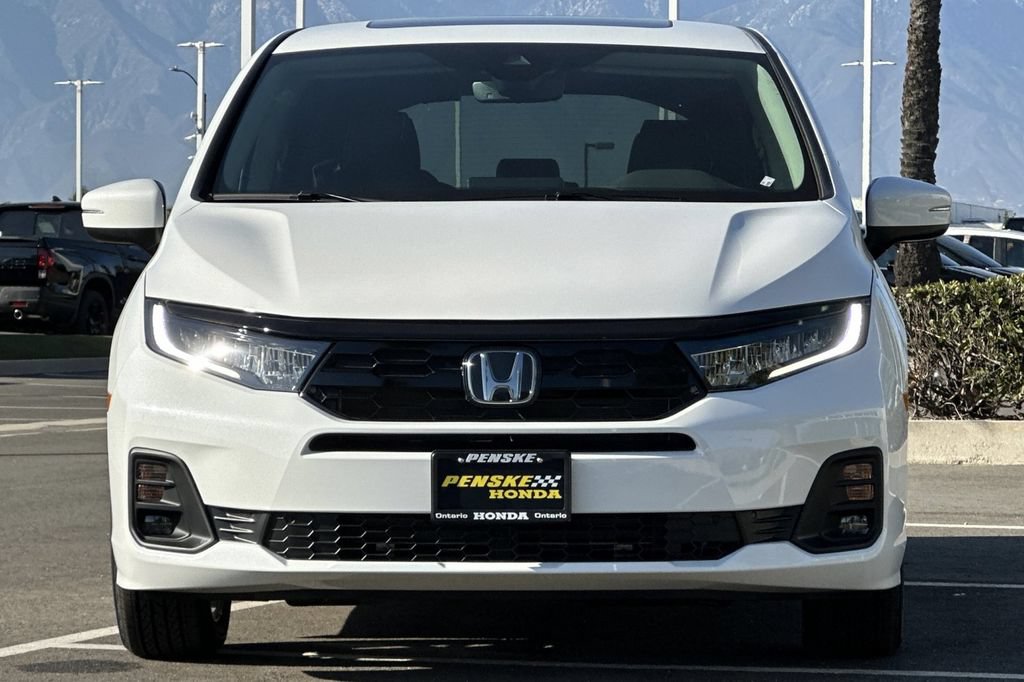 New 2026 Honda Odyssey Touring image 8