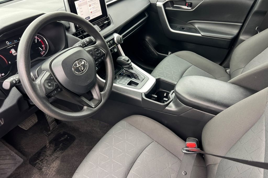 Used 2024 Toyota RAV4 XLE image 10