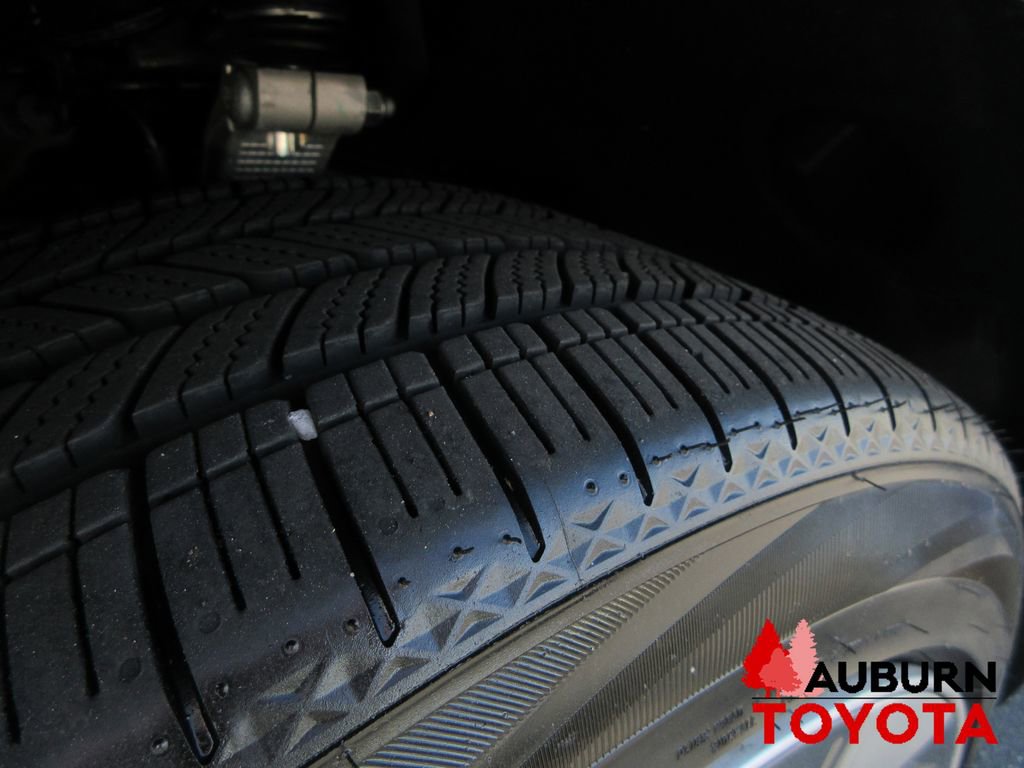 Used 2023 Tesla Model Y Long Range image 12