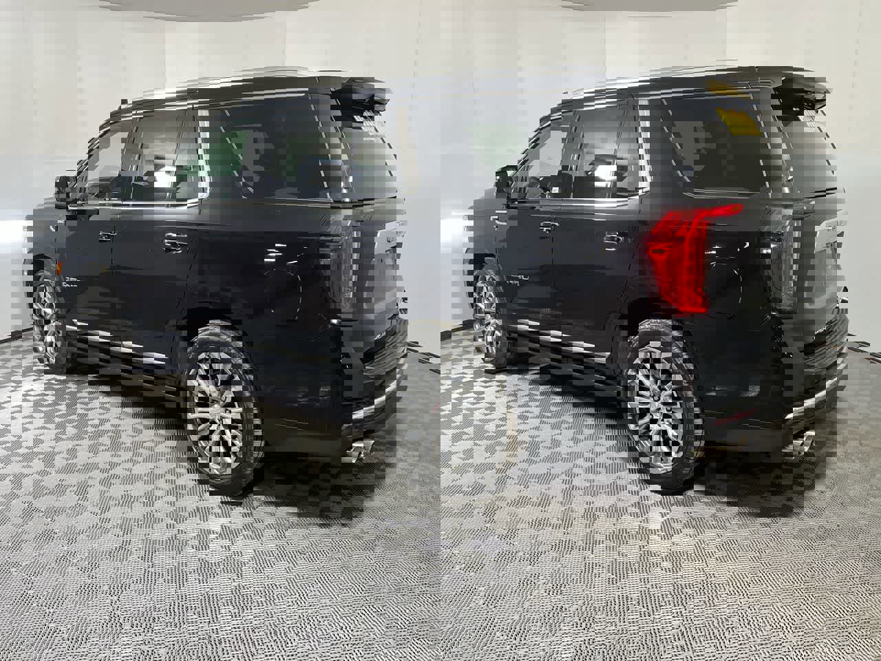 Used 2022 GMC Yukon Denali w/ Denali Ultimate Package image 6