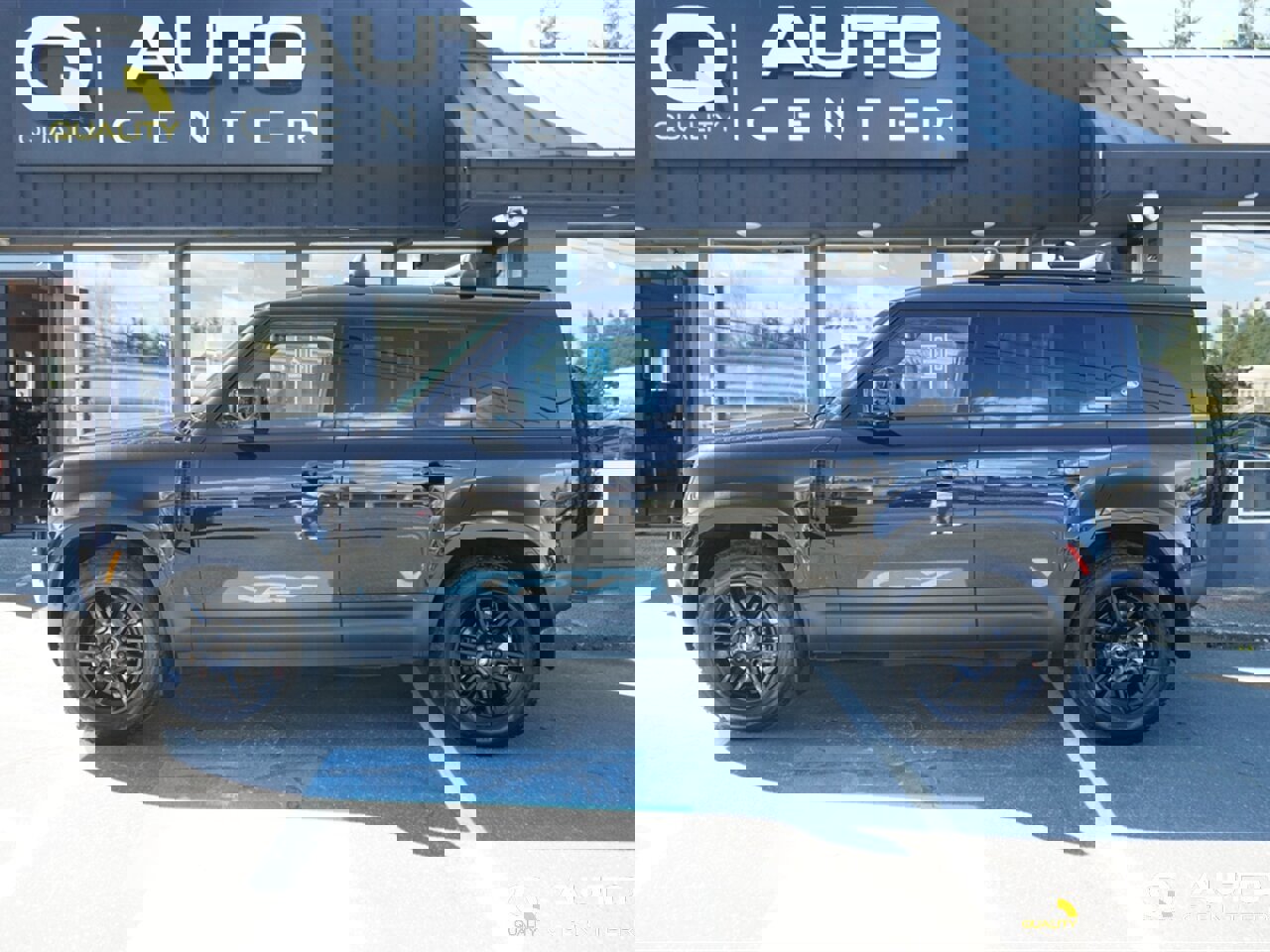 Used 2024 Land Rover Defender 110 S image 8