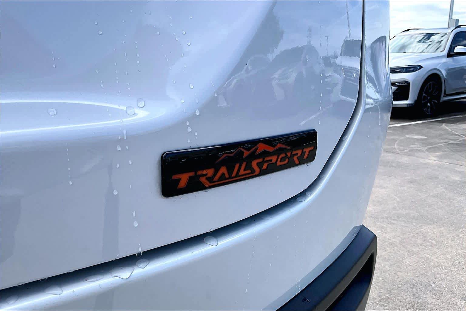 Used 2025 Honda Pilot TrailSport image 9