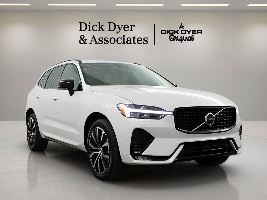 Used 2025 Volvo XC60 B5 Ultra image 9