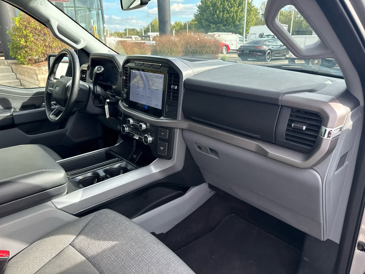 Used 2024 Ford F150 XLT w/ Mobile Office Package image 27