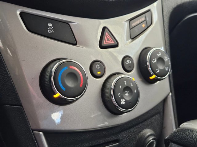 Used 2016 Chevrolet Trax LT image 10