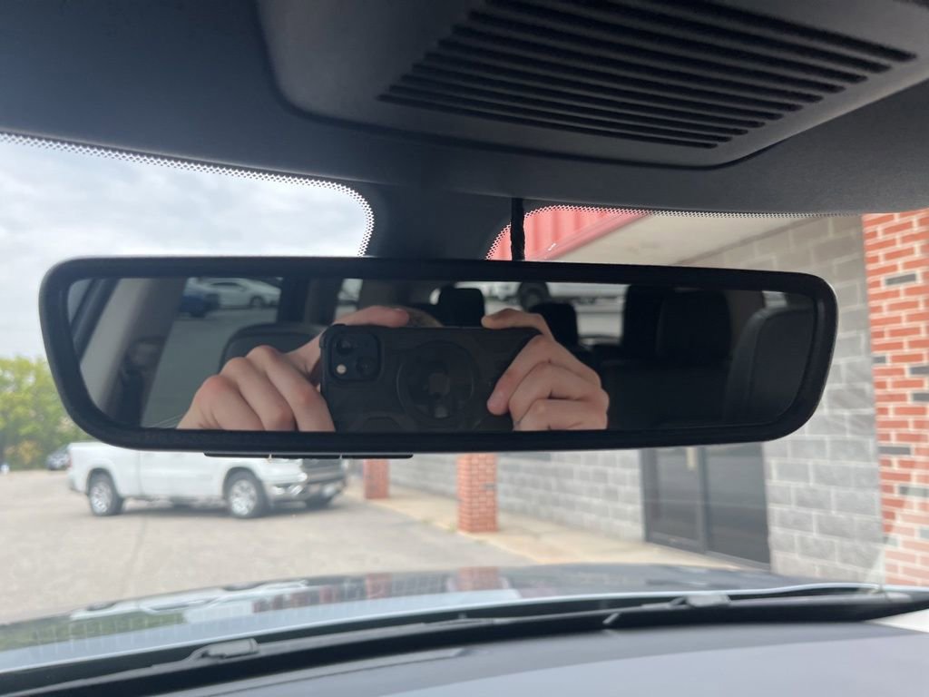 Used 2025 Nissan Pathfinder Platinum w/ Cargo Package image 77